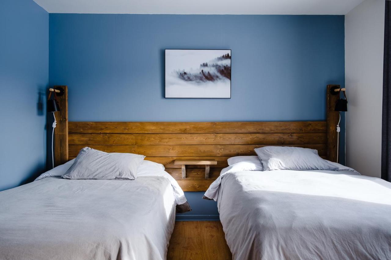 Auberge De Jeunesse Le Camp De Base LʼAnse-Saint-Jean Екстериор снимка